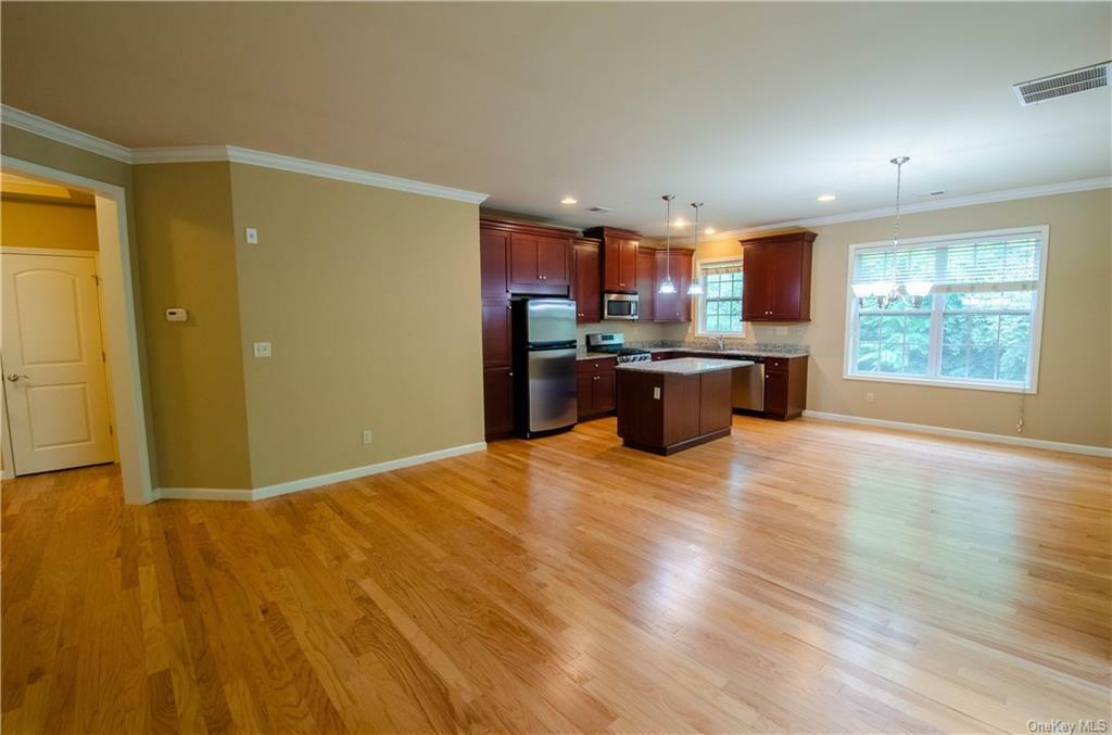 Property Photo:  104 Canter Court  NY 10924 