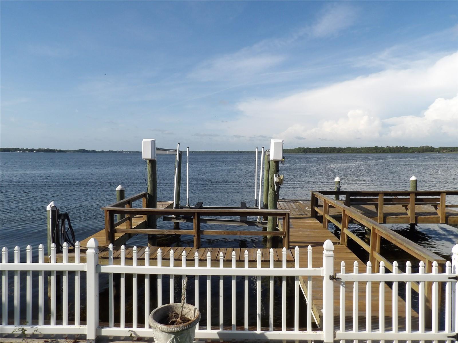31 Freshwater Drive  Palm Harbor FL 34684 photo