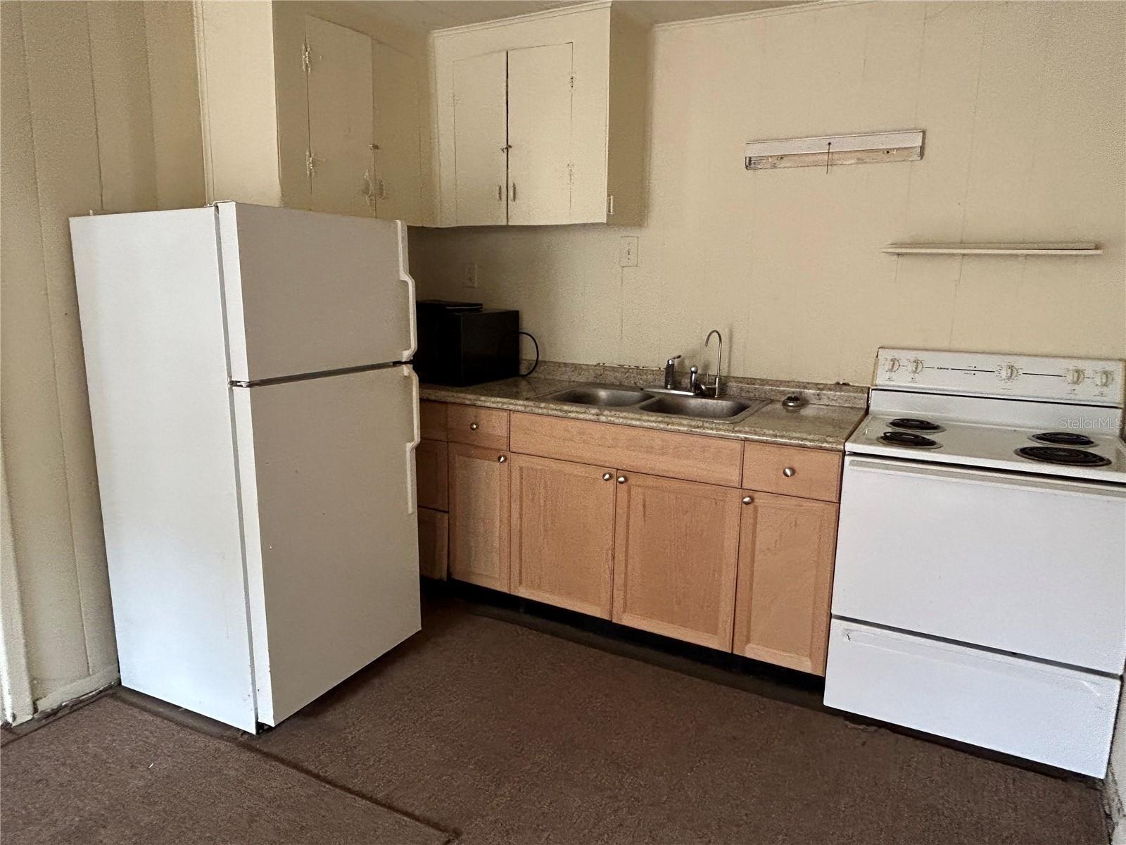 Property Photo: 505 E Virginia Av FL 33603