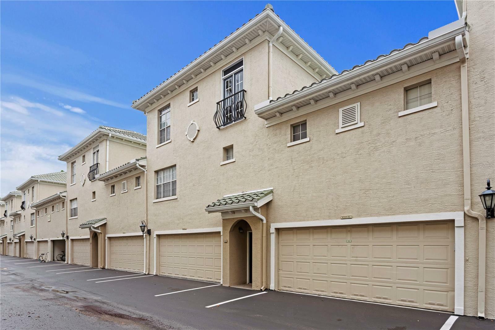Property Photo: 501 Knights Run Avenue 5105 FL 33602
