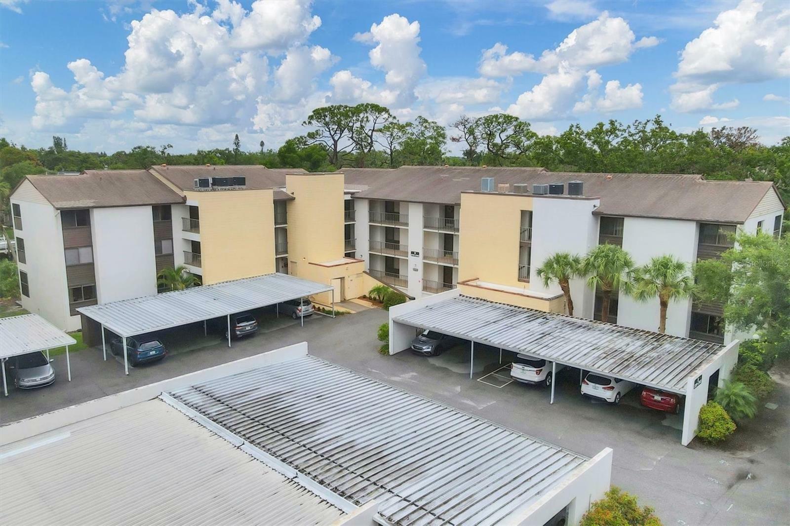 Property Photo: 2740 Orchid Oaks Drive 304 FL 34239
