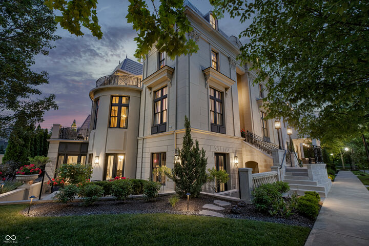 Property Photo: 1894 Rhettsbury Street IN 46032