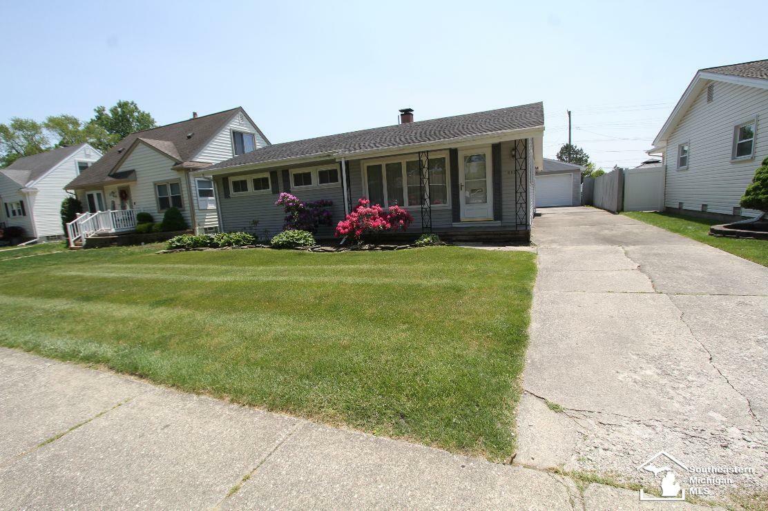 Property Photo: 983 Winston Drive MI 48161