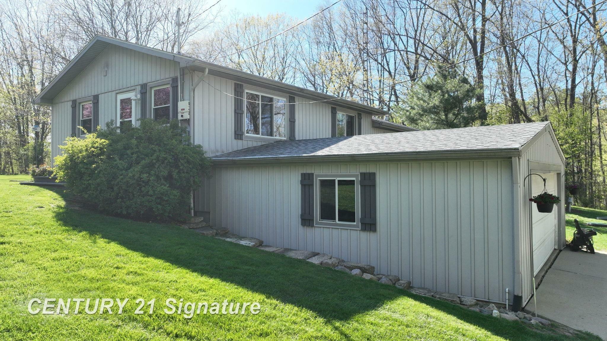 Property Photo: 8285 Seymour Road MI 48433