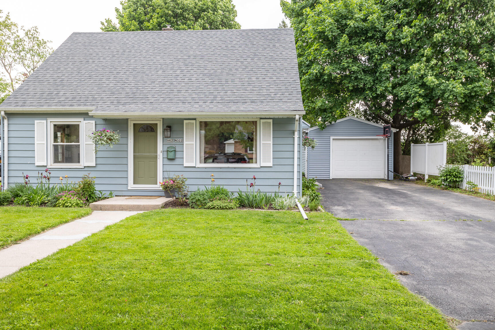 W62n322 Hanover Ave  Cedarburg WI 53012 photo