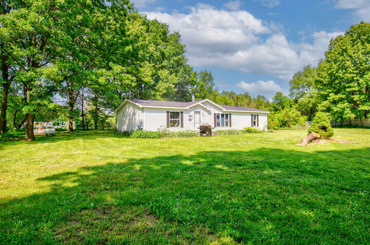 12650 State Road  Leslie MI 49251 photo