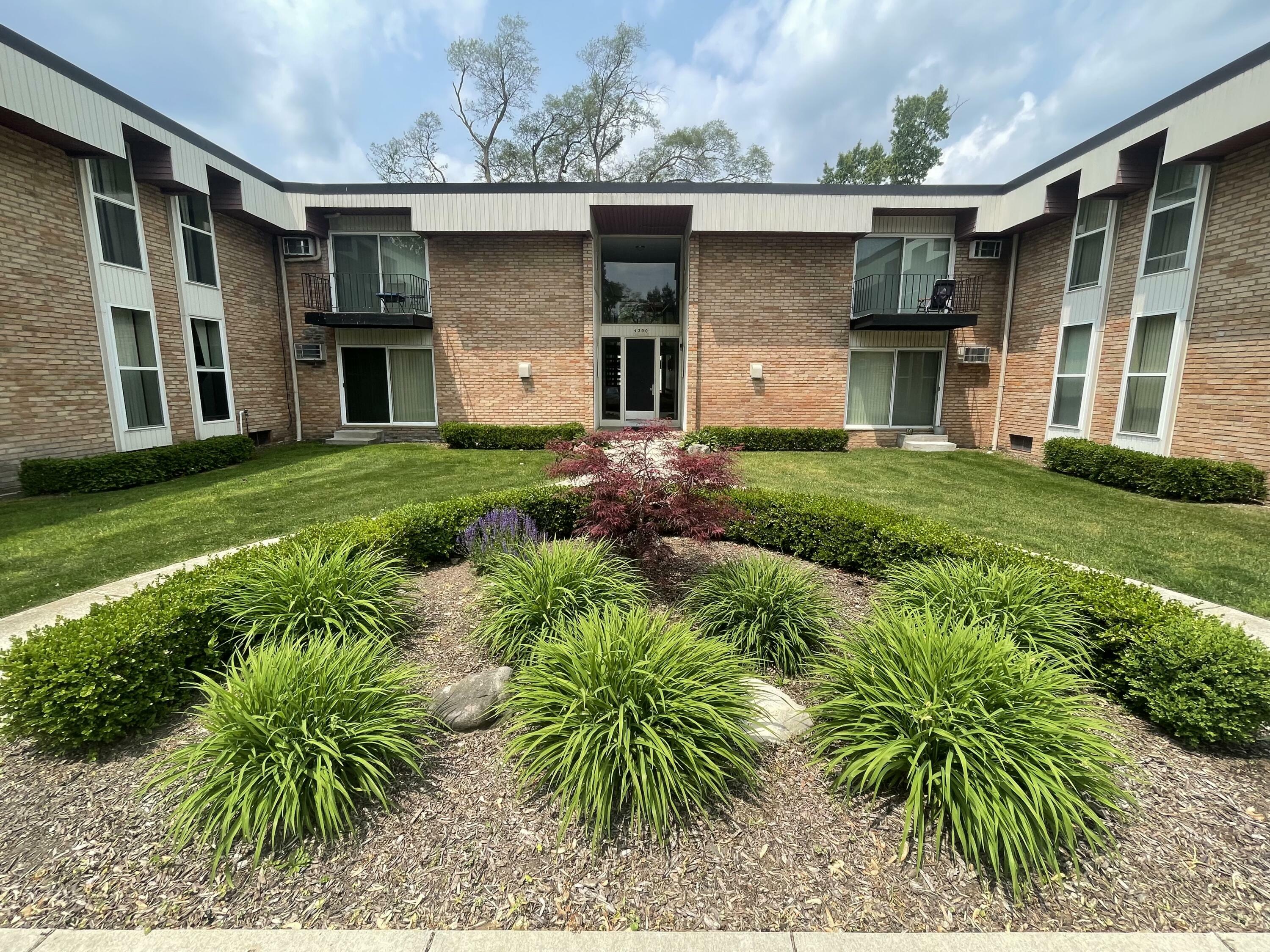Property Photo: 4190 Rochester Road MI 48073