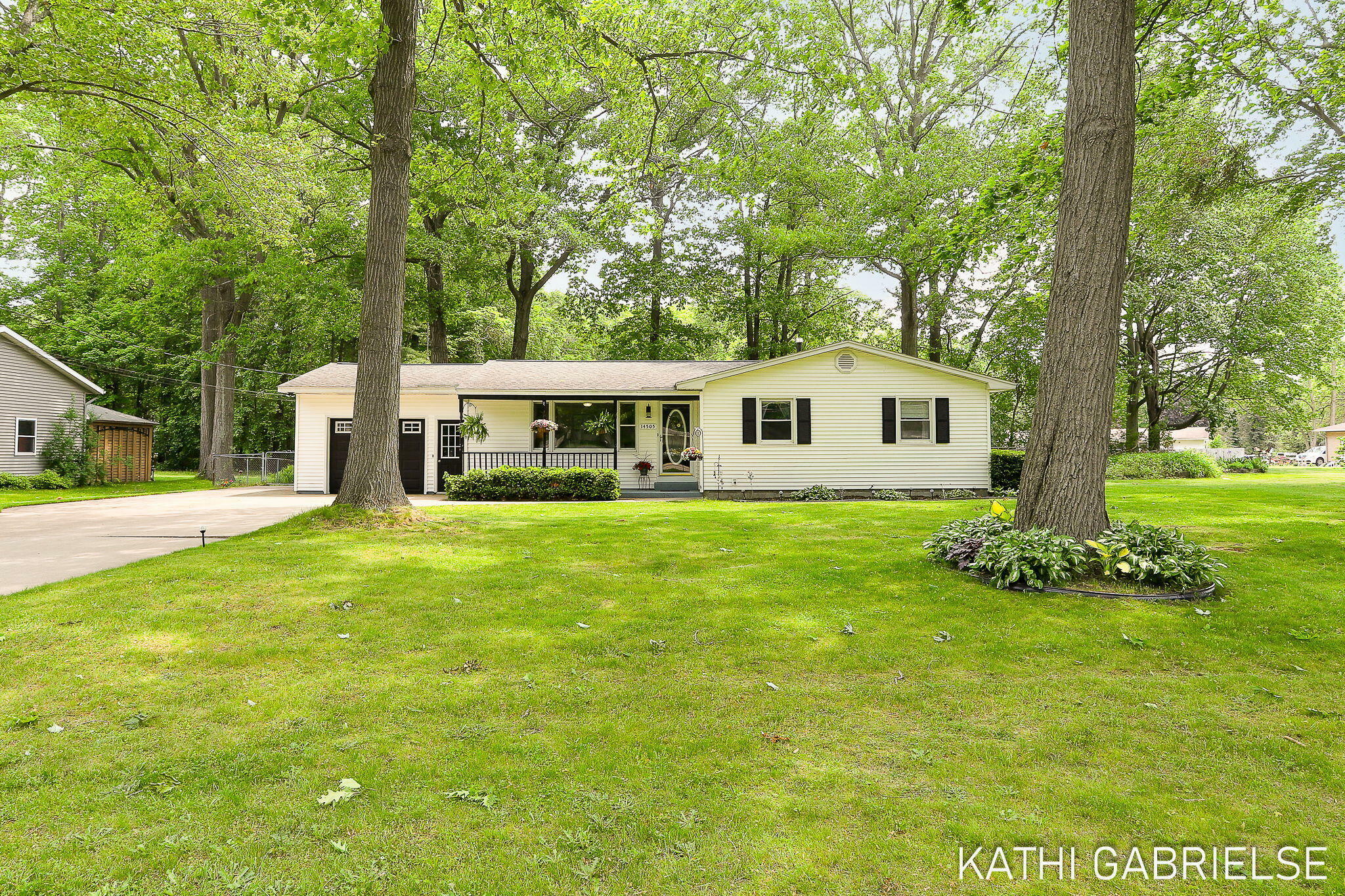 Property Photo: 14505 Angelus Circle MI 49417