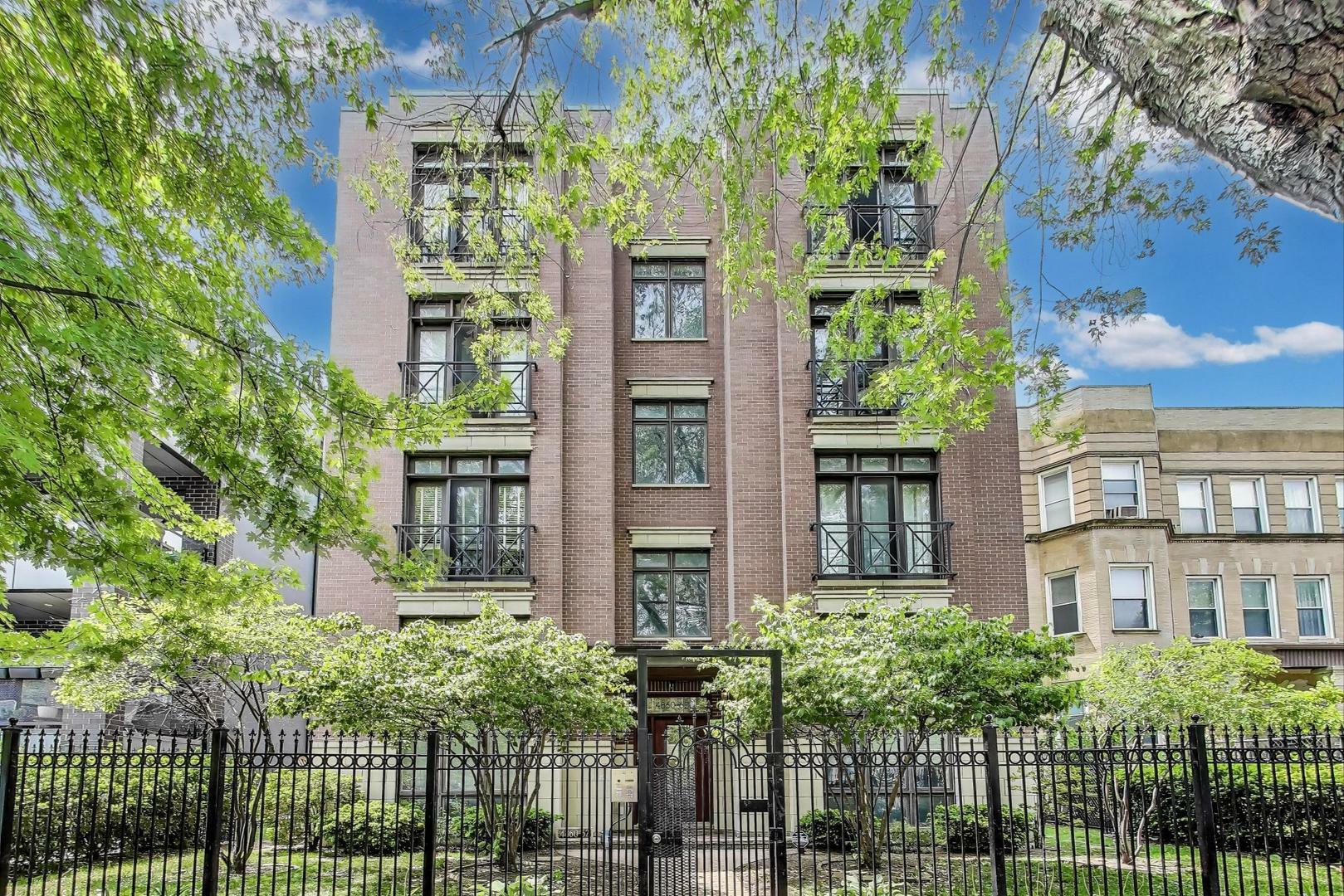 4860 N Kenmore Avenue 4S  Chicago IL 60640 photo