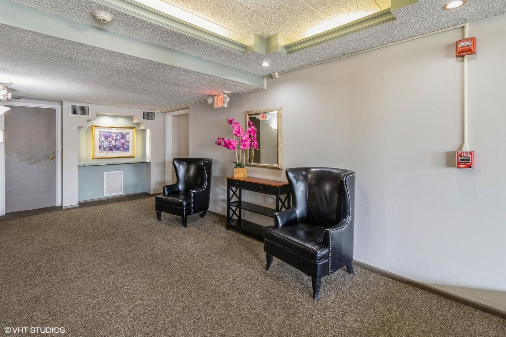 Property Photo: 1106 S New Wilke Road 401 IL 60005