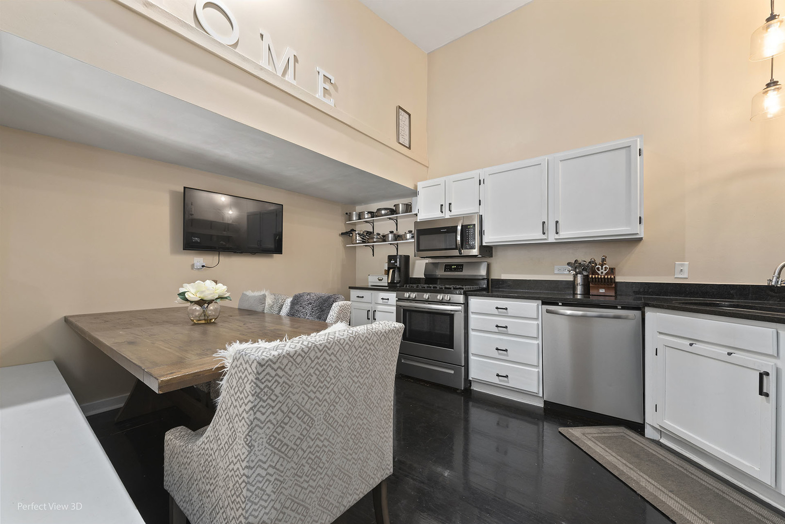 Property Photo: 7612 W Saint Francis Road 7612 IL 60423