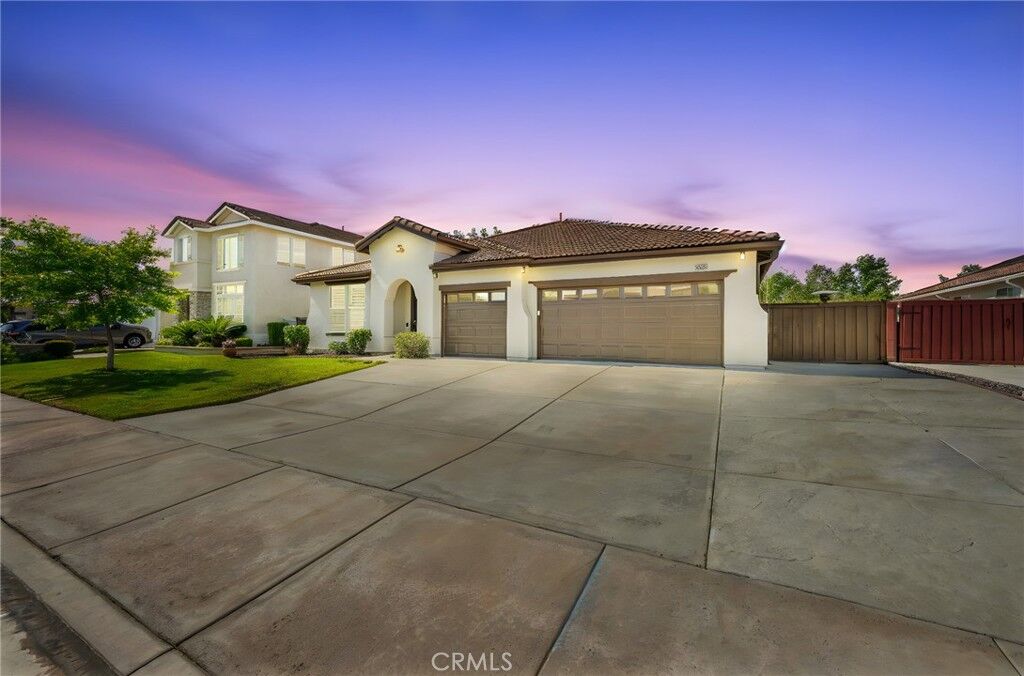 Property Photo:  32392 Giverny Court  CA 92596 