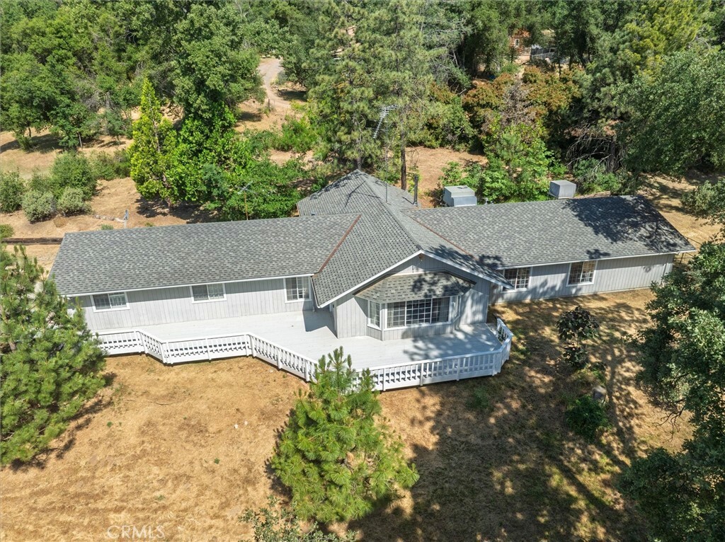 Property Photo: 44670 Thunderhead Drive CA 93601