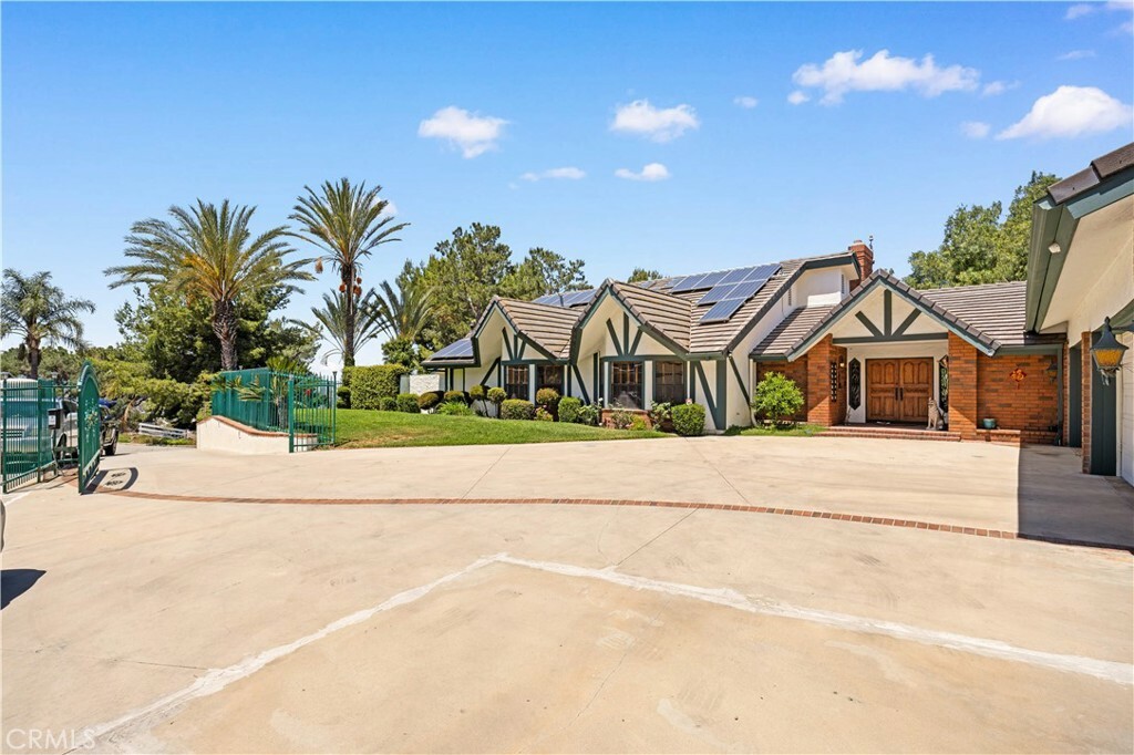Property Photo: 2360 Oakleaf Canyon Road CA 91789