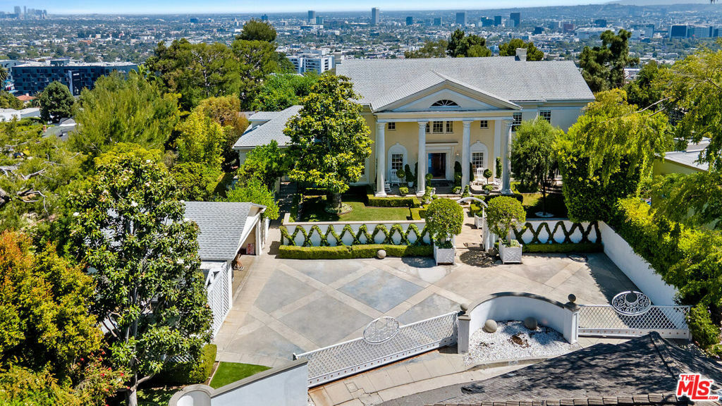 1350 Belfast Drive  Los Angeles CA 90069 photo