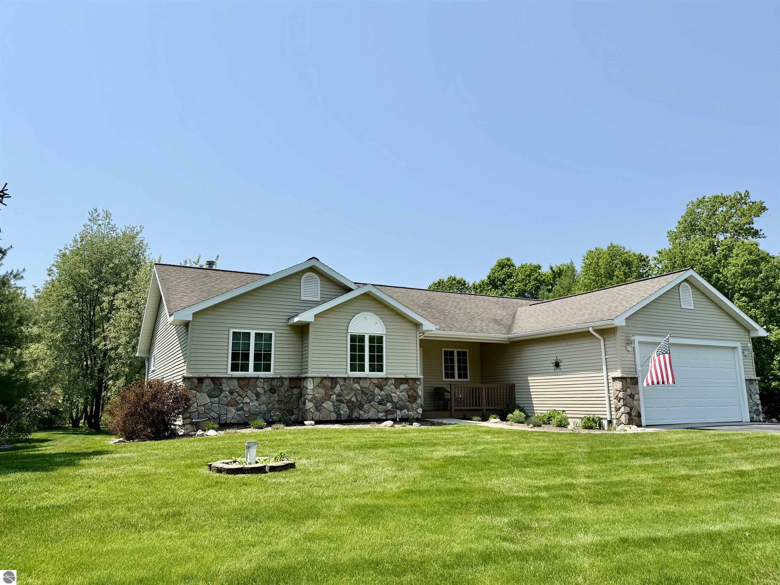 8673 Sun Bay Court  Williamsburg MI 49690 photo
