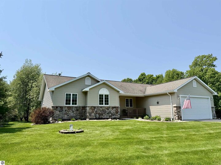 8673 Sun Bay Court  Williamsburg MI 49690 photo
