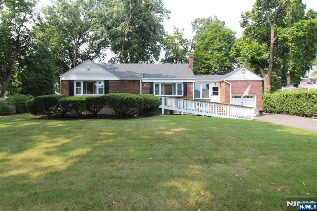 Property Photo:  12 Cherokee Street  NJ 07628 