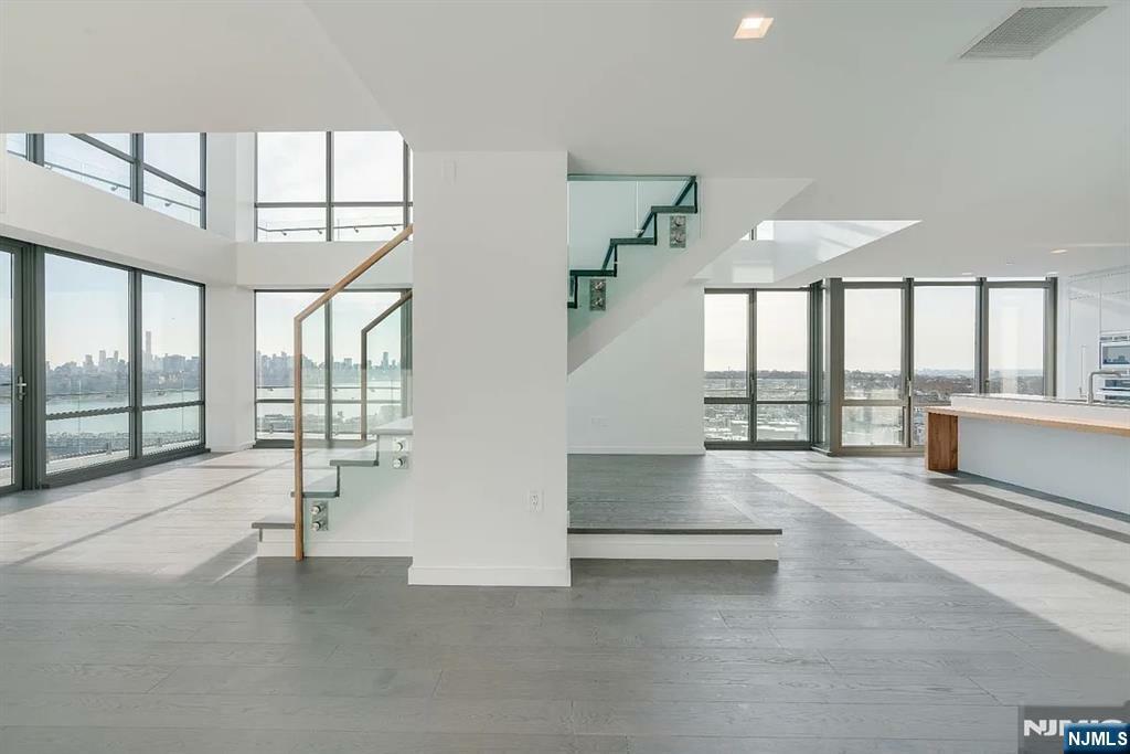 320 Adolphus Avenue 1115  Cliffside Park NJ 07010 photo