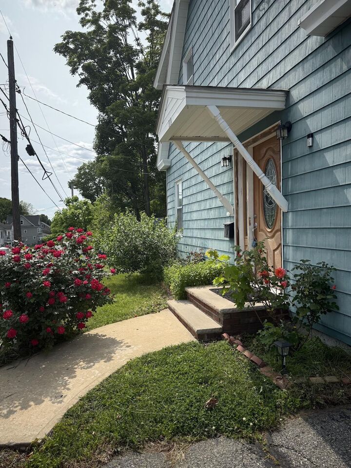 Property Photo: 100 Bowers Street NH 03060