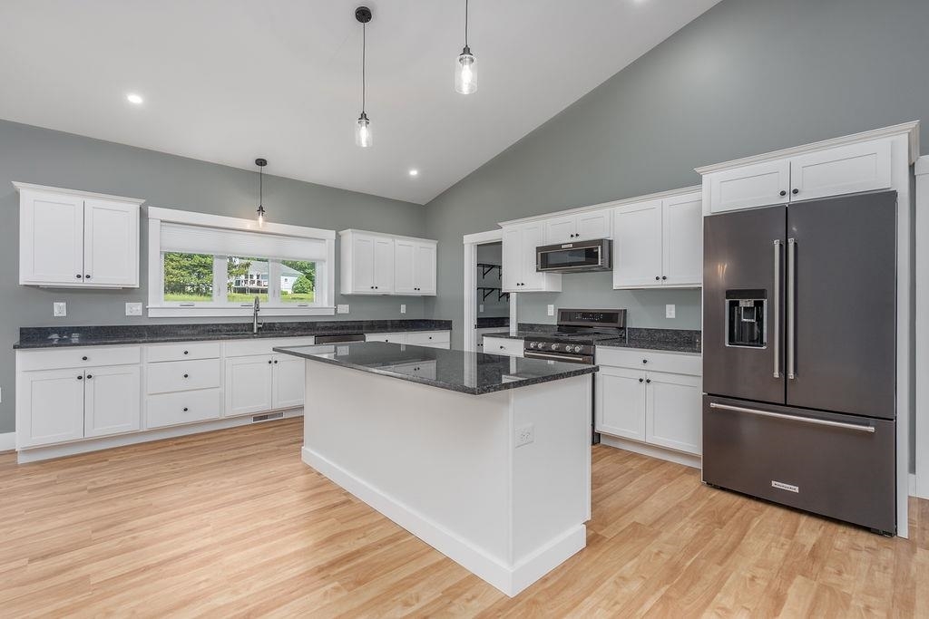 Property Photo:  5 Midmark Lane  NH 03301 