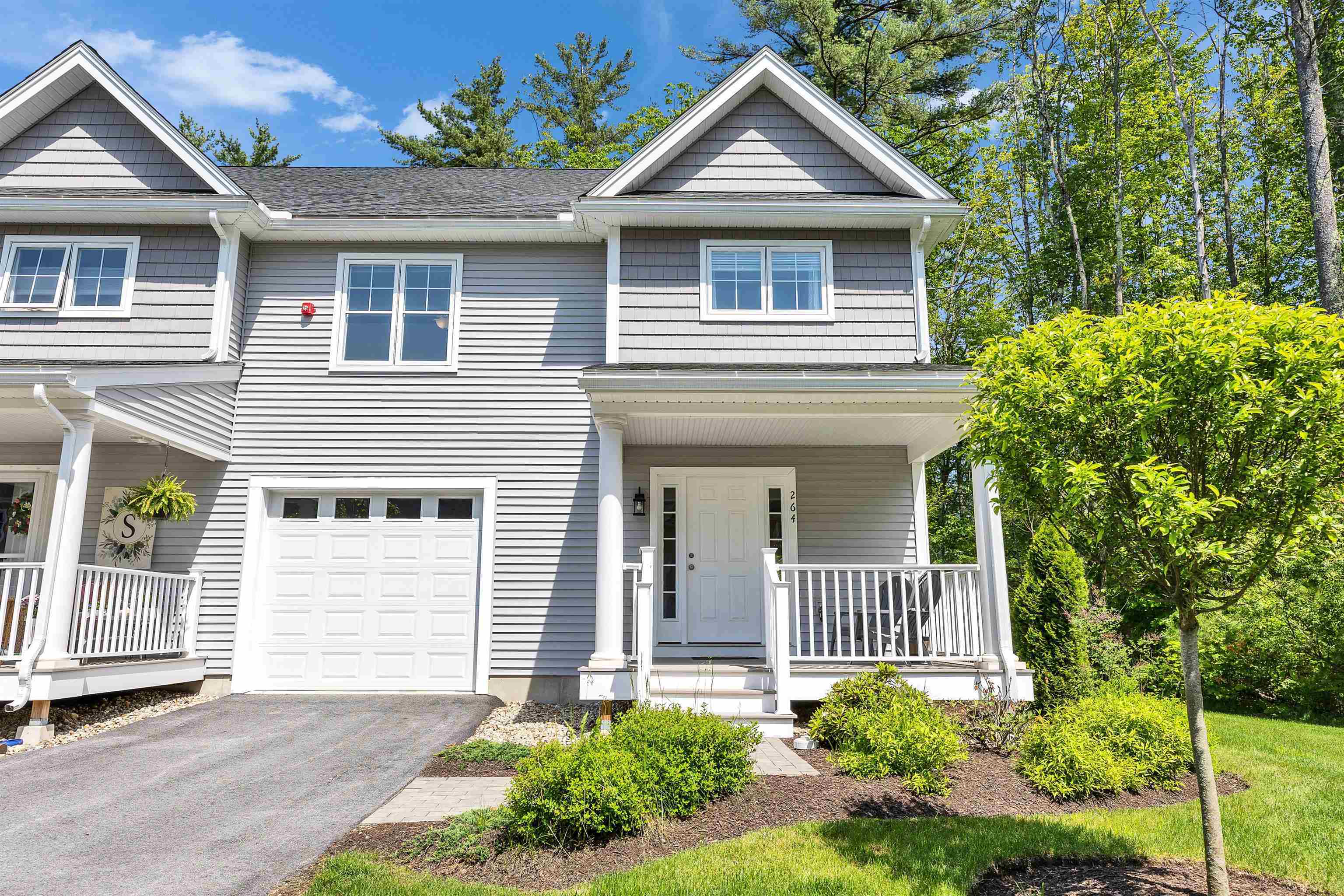 264 Woodview Way  Manchester NH 03102 photo