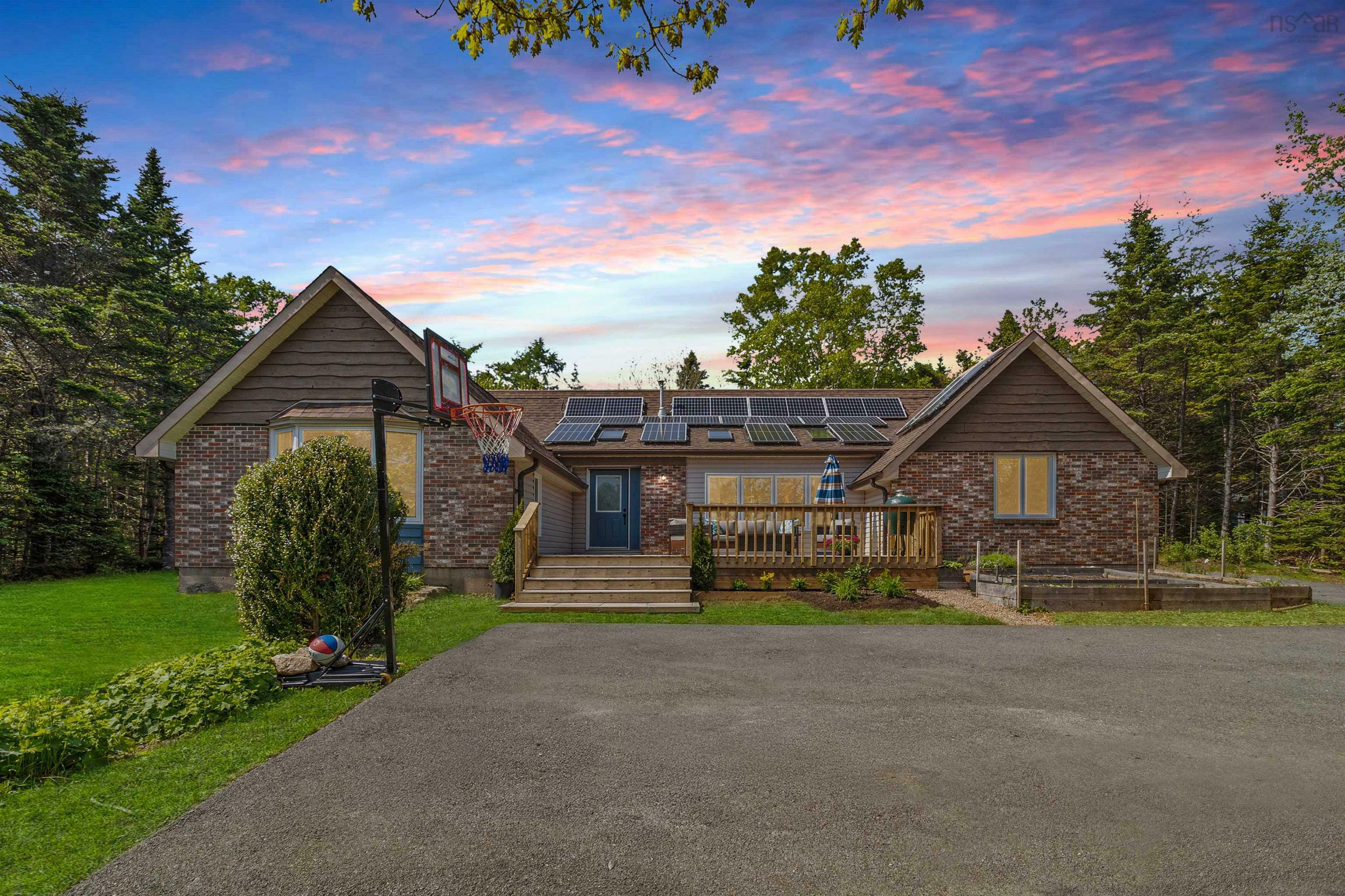 Property Photo: 252 Hillside Drive NS B3Z 1W8
