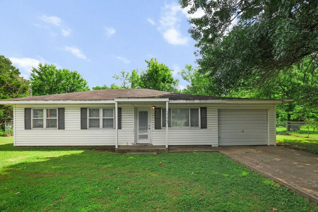 2227 Hatfield Street  Fayetteville AR 72703 photo