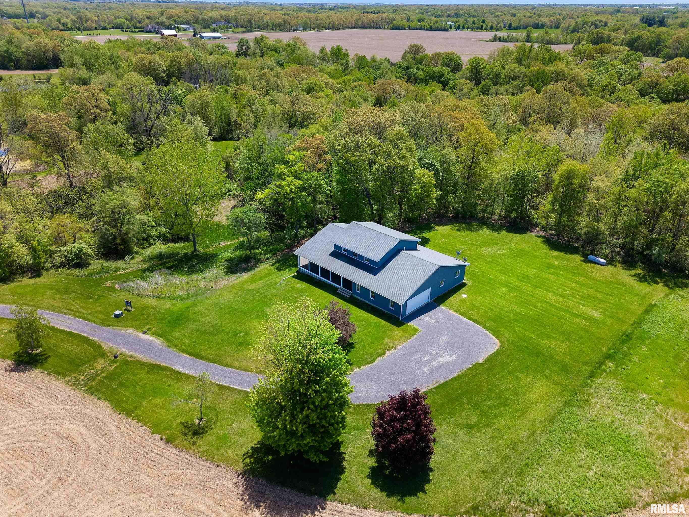 Property Photo: 24085 Farmdale Road IL 61571