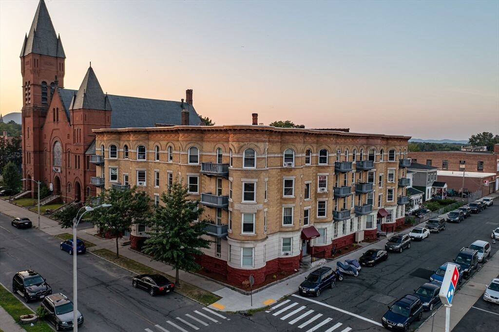 Property Photo:  173 Elm Street 1lc  MA 01040 