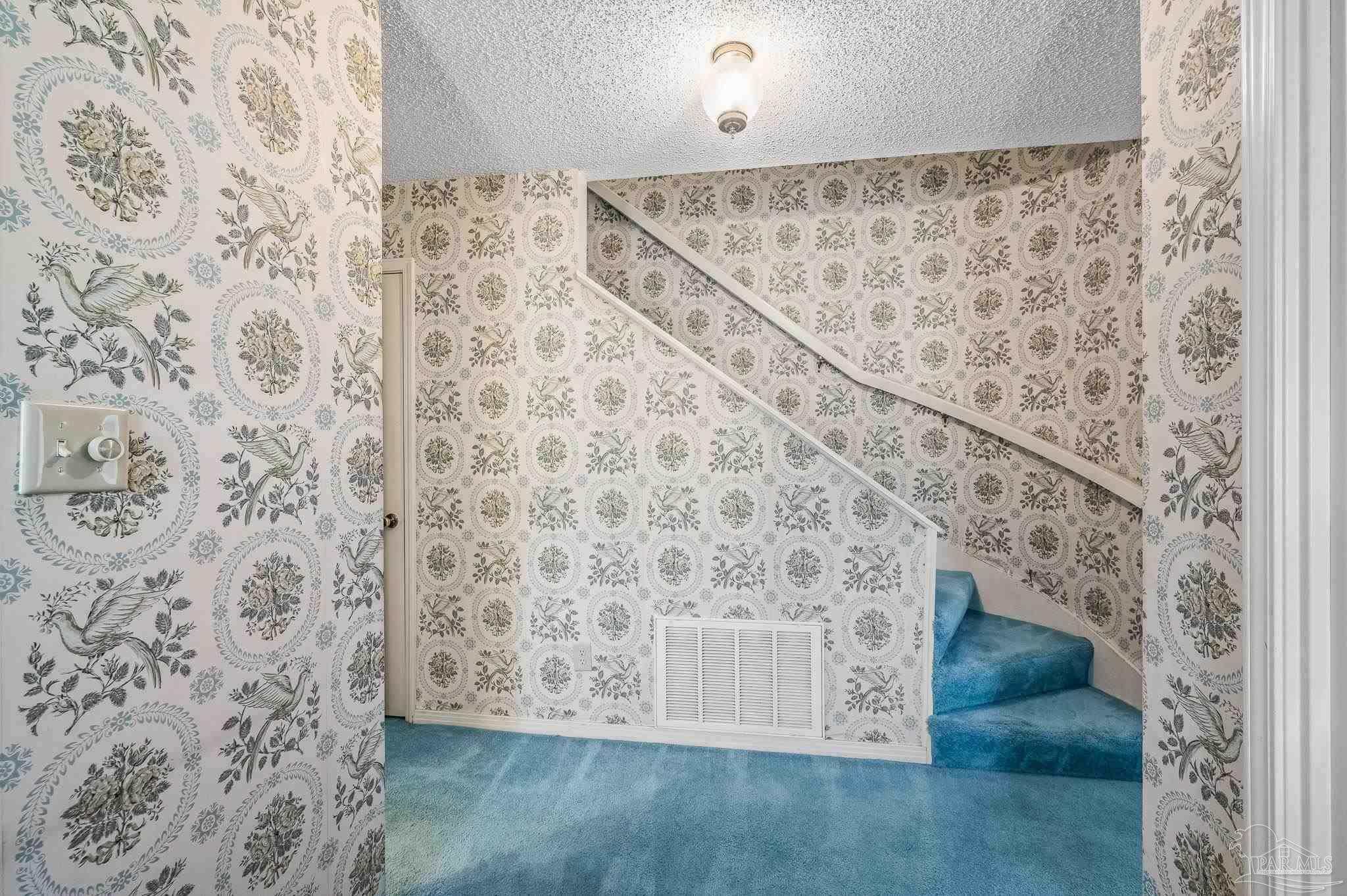 Property Photo: 5475 Flax Rd FL 32504