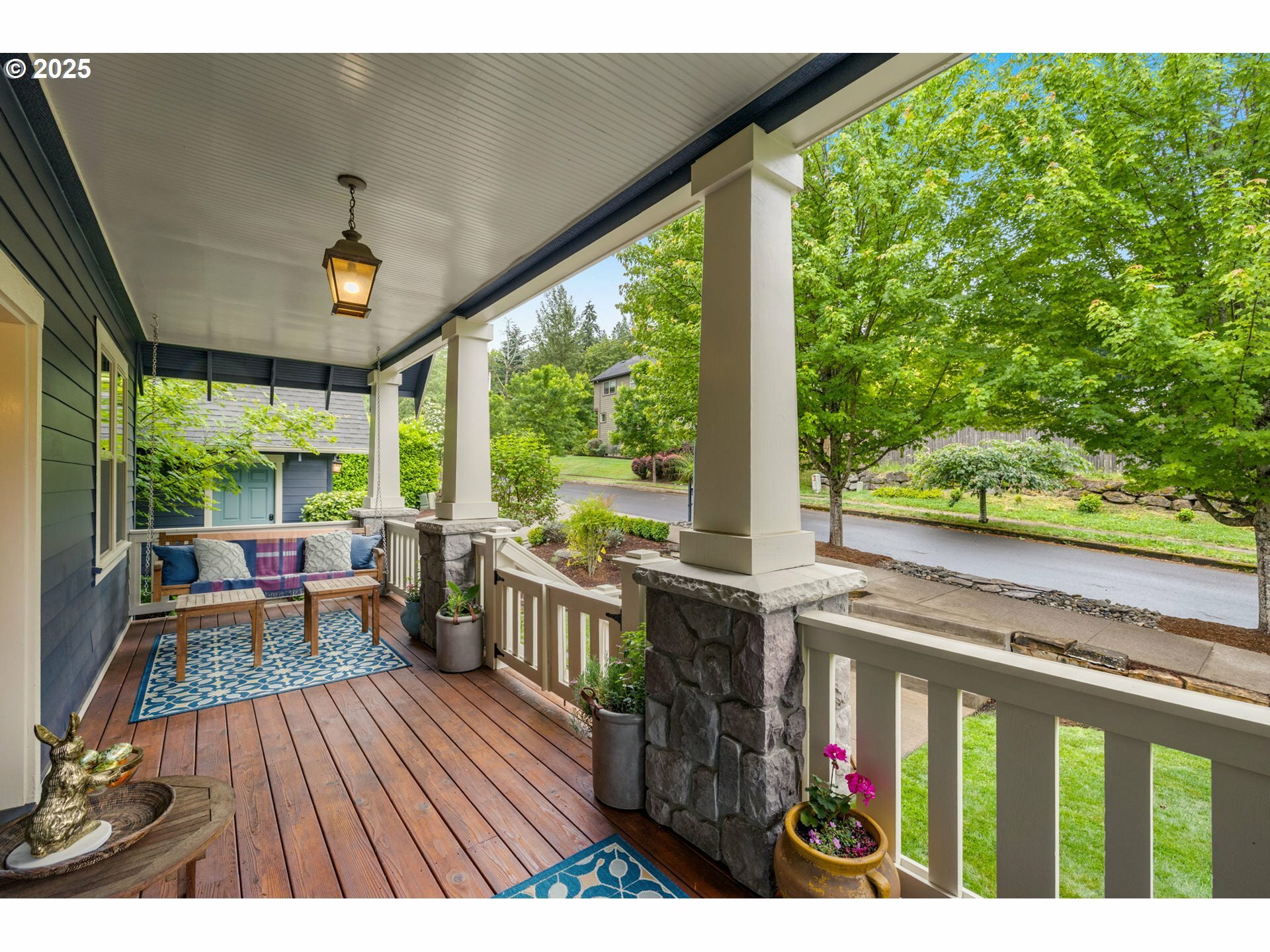 Property Photo:  11724 SW 39th Ave  OR 97219 