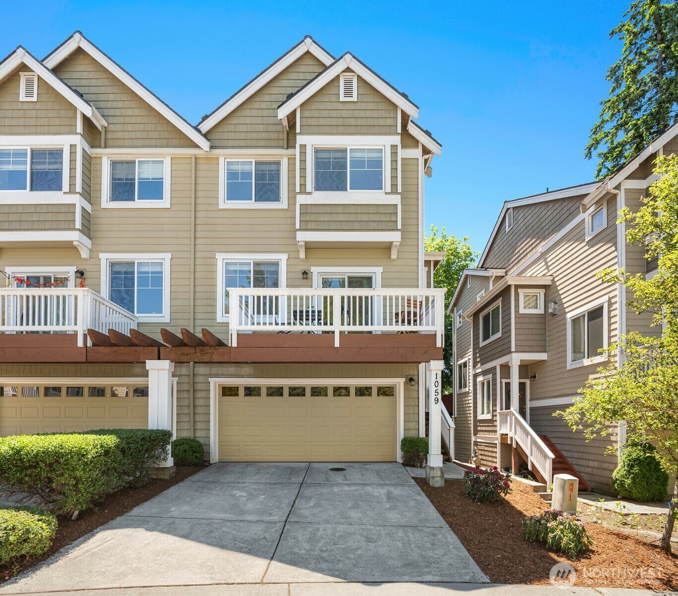 1059  156th Avenue NE  Bellevue WA 98007 photo