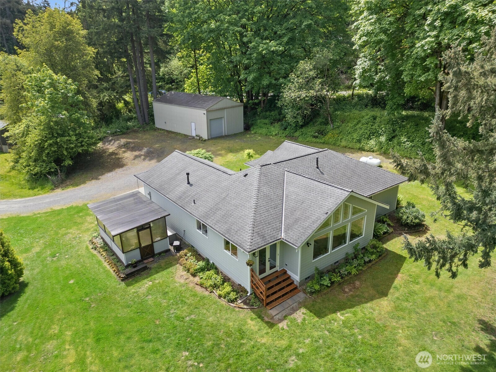Property Photo: 16100 SE 113th Place WA 98059