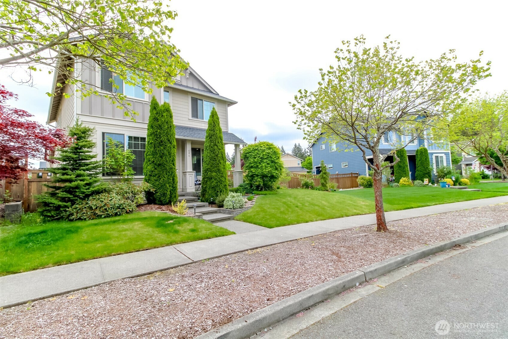 Property Photo: 606 Sandalwood Dr SW WA 98502