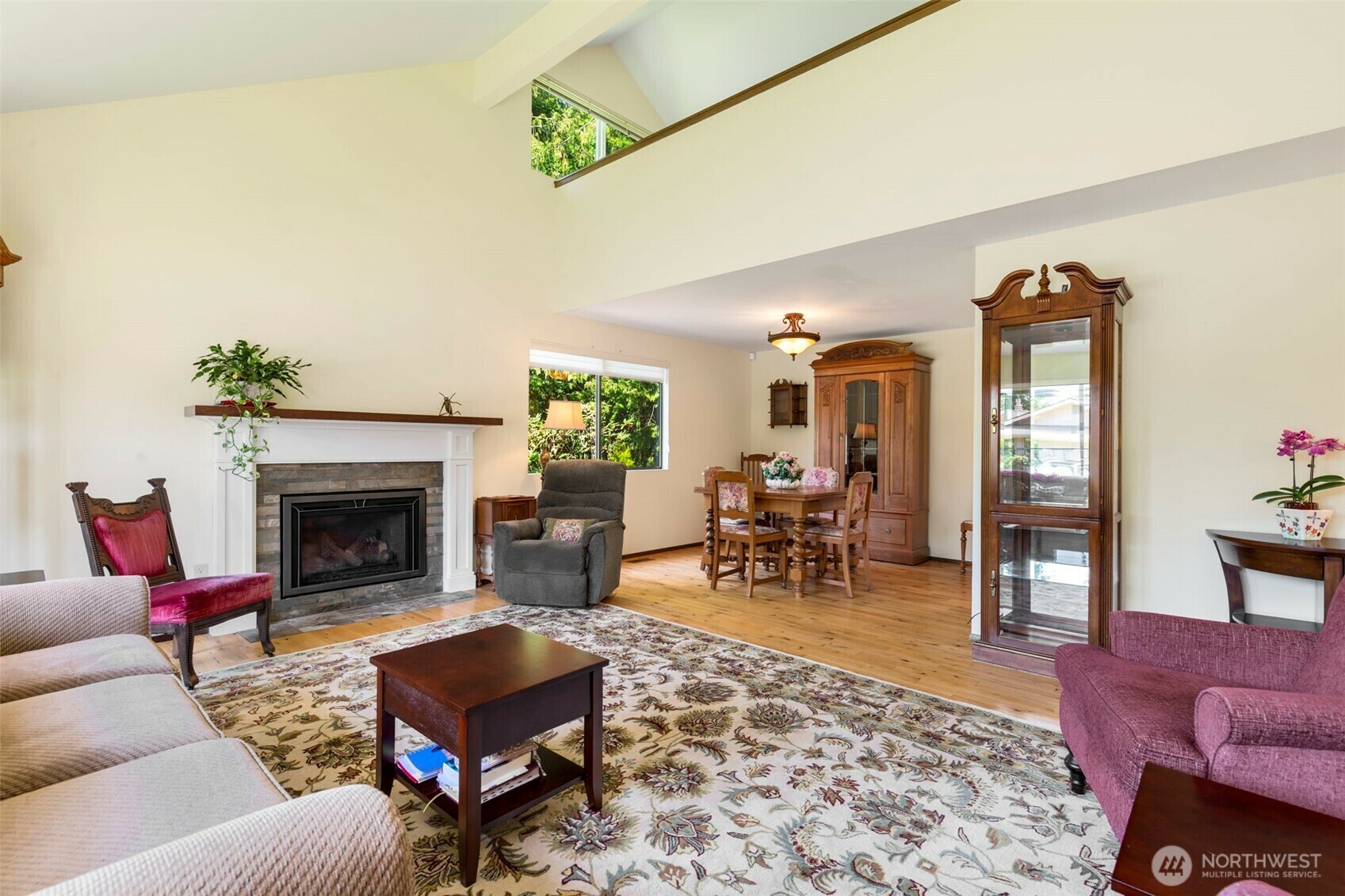 Property Photo: 924 S 245th Place WA 98198