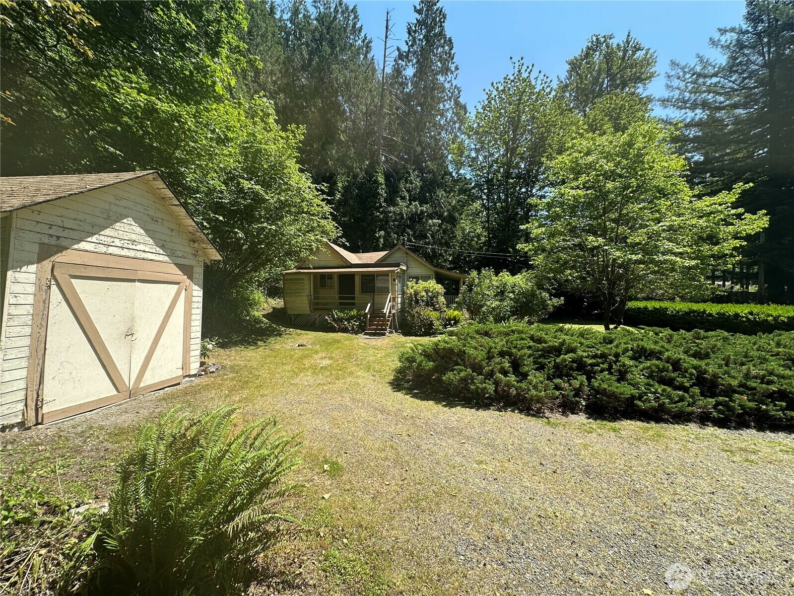Property Photo: 22504 Dorre Don Way SE WA 98038