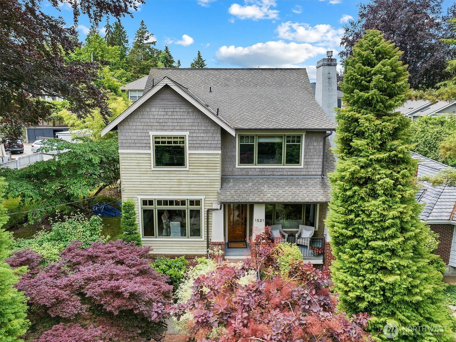 Property Photo: 1521 36th Avenue WA 98122