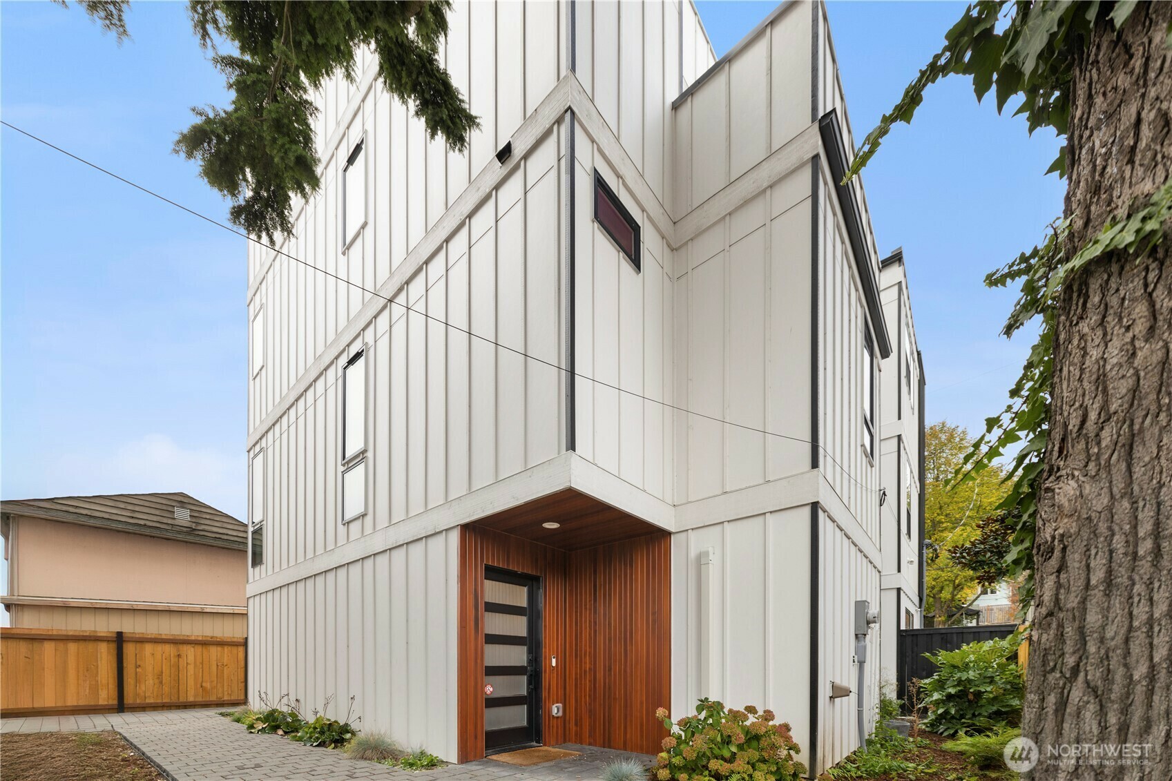 4556  34th Ave  S  Seattle WA 98118 photo