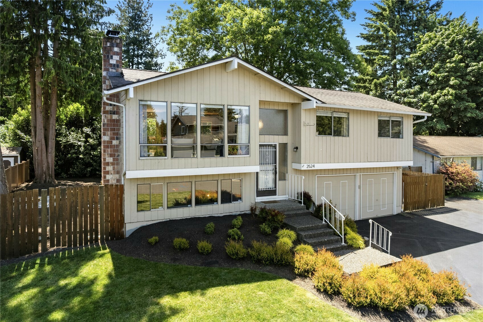 Property Photo:  2524  171st Street SE  WA 98012 