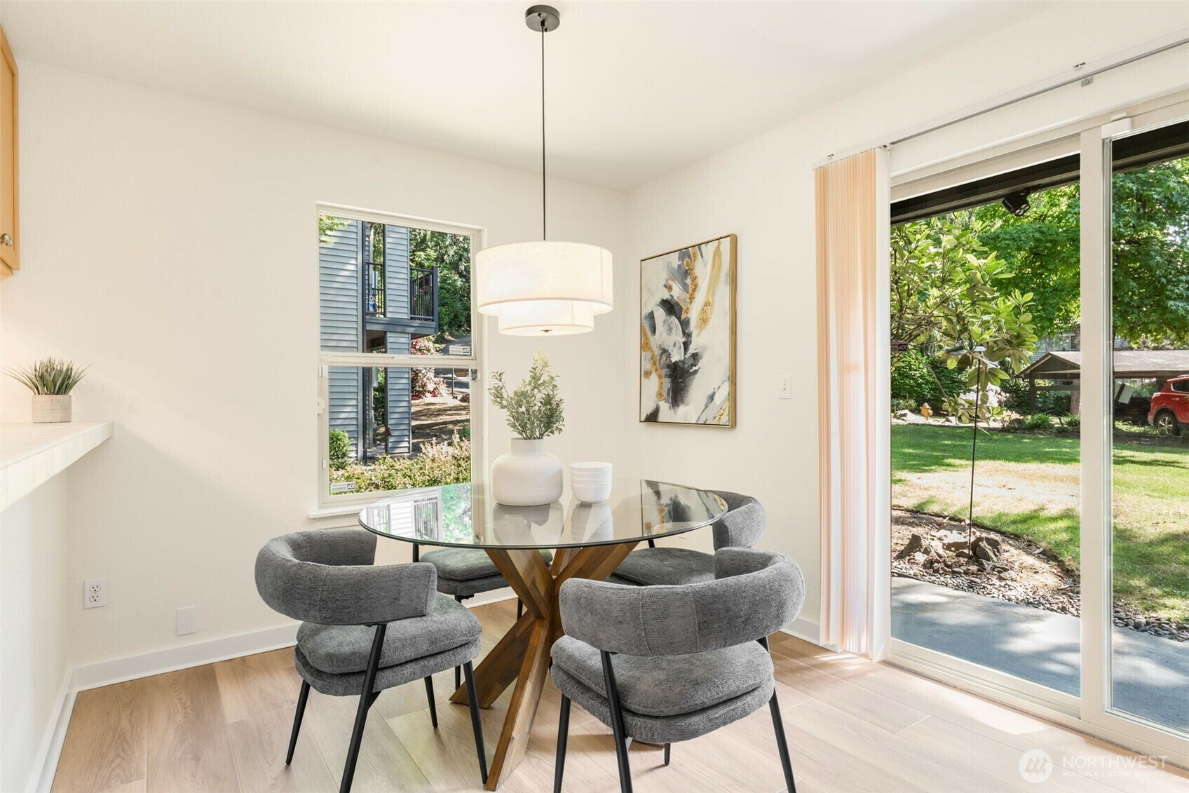 Property Photo: 9805 Avondale Road NE M139 WA 98052