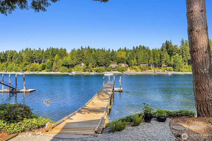 Property Photo:  11710  Arrow Point Drive NE  WA 98110 