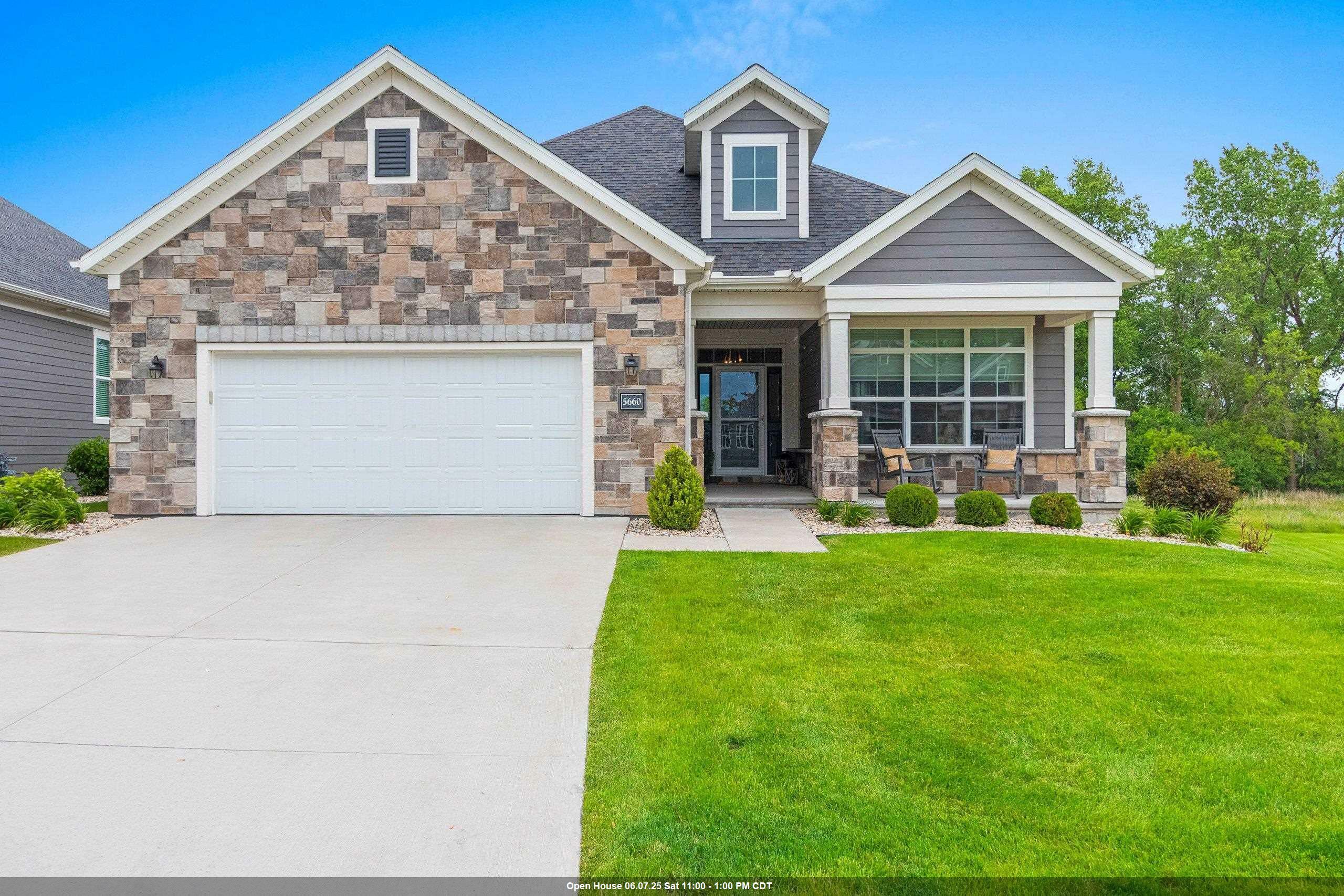 5660 N Osprey Drive  Appleton WI 54913 photo