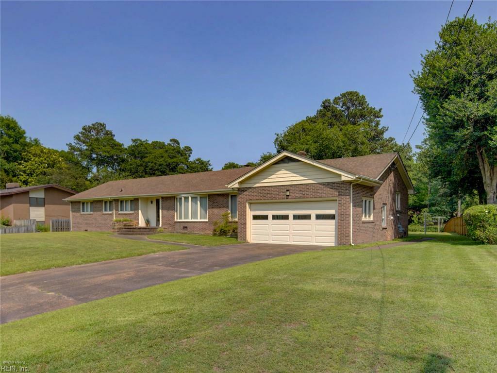 Property Photo: 2861 Greenview Rd VA 23321