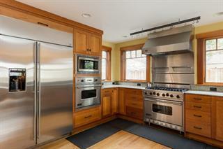 Property Photo:  393 Maclane Street  CA 94306 