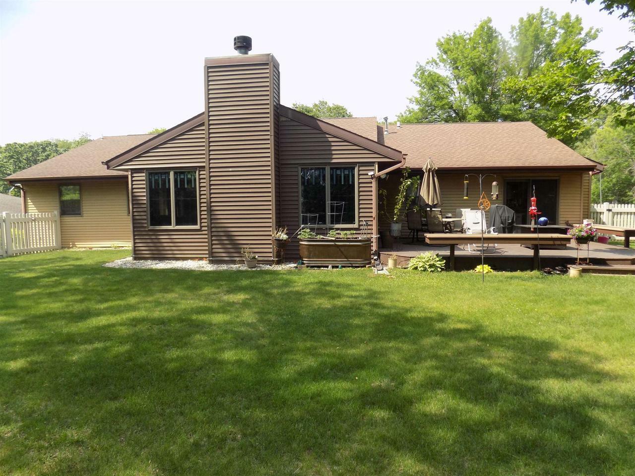 Property Photo: 3250 Briar Crest Drive WI 53546