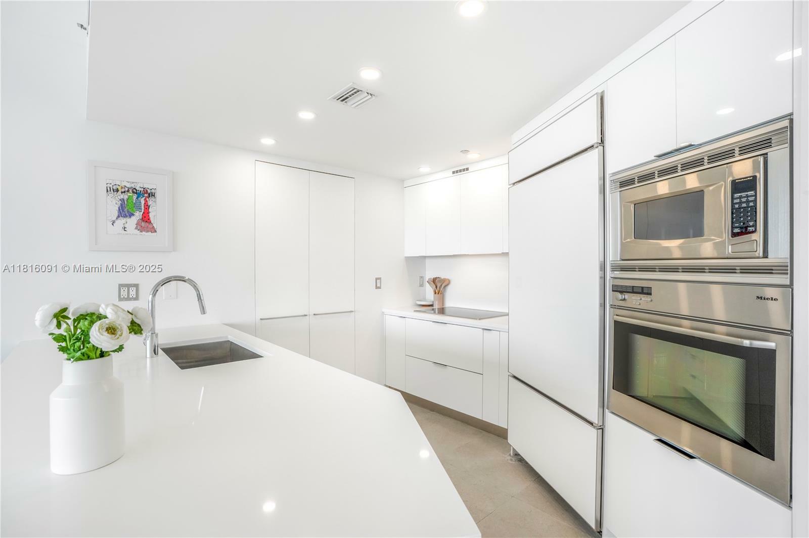 Property Photo: 400 Alton Rd 2004 FL 33139