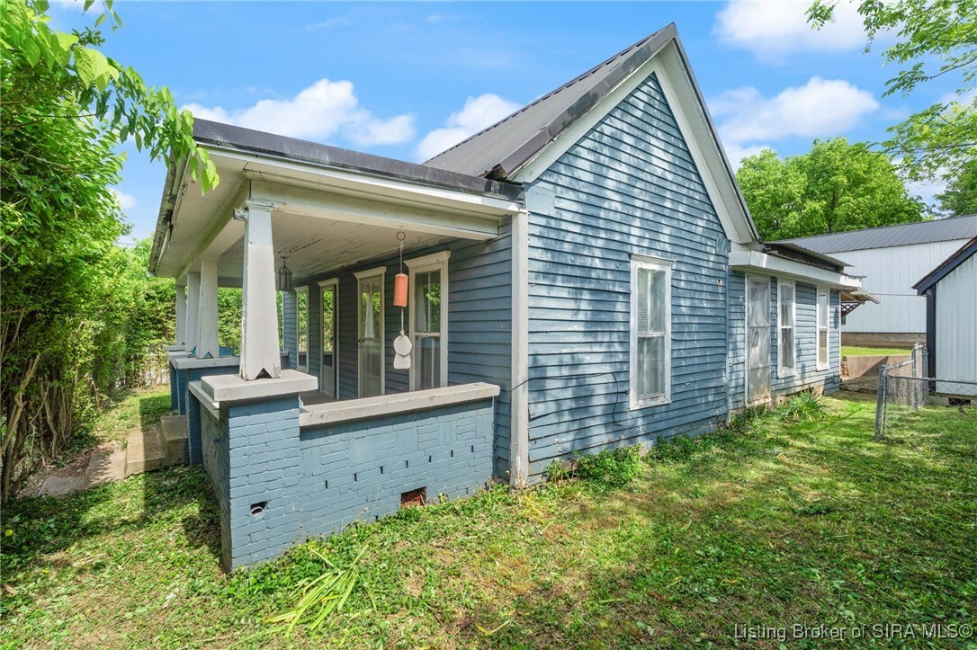 Property Photo: 215 Hancock Street IN 47145