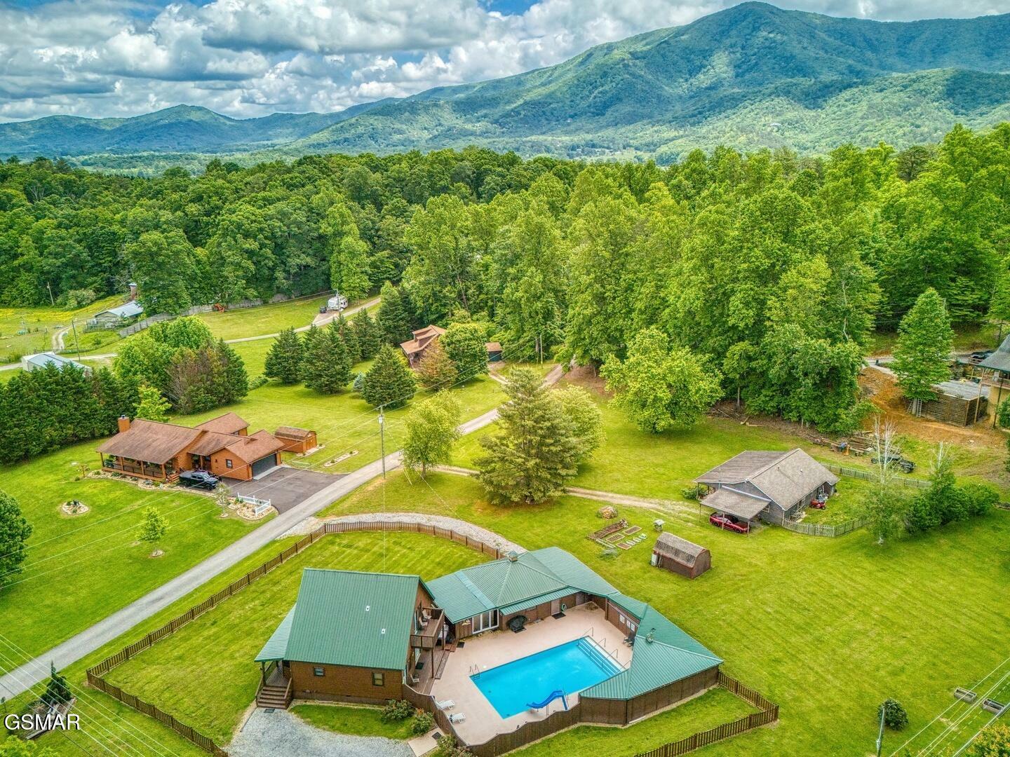 Property Photo: 3501 Ginseng Way TN 37862