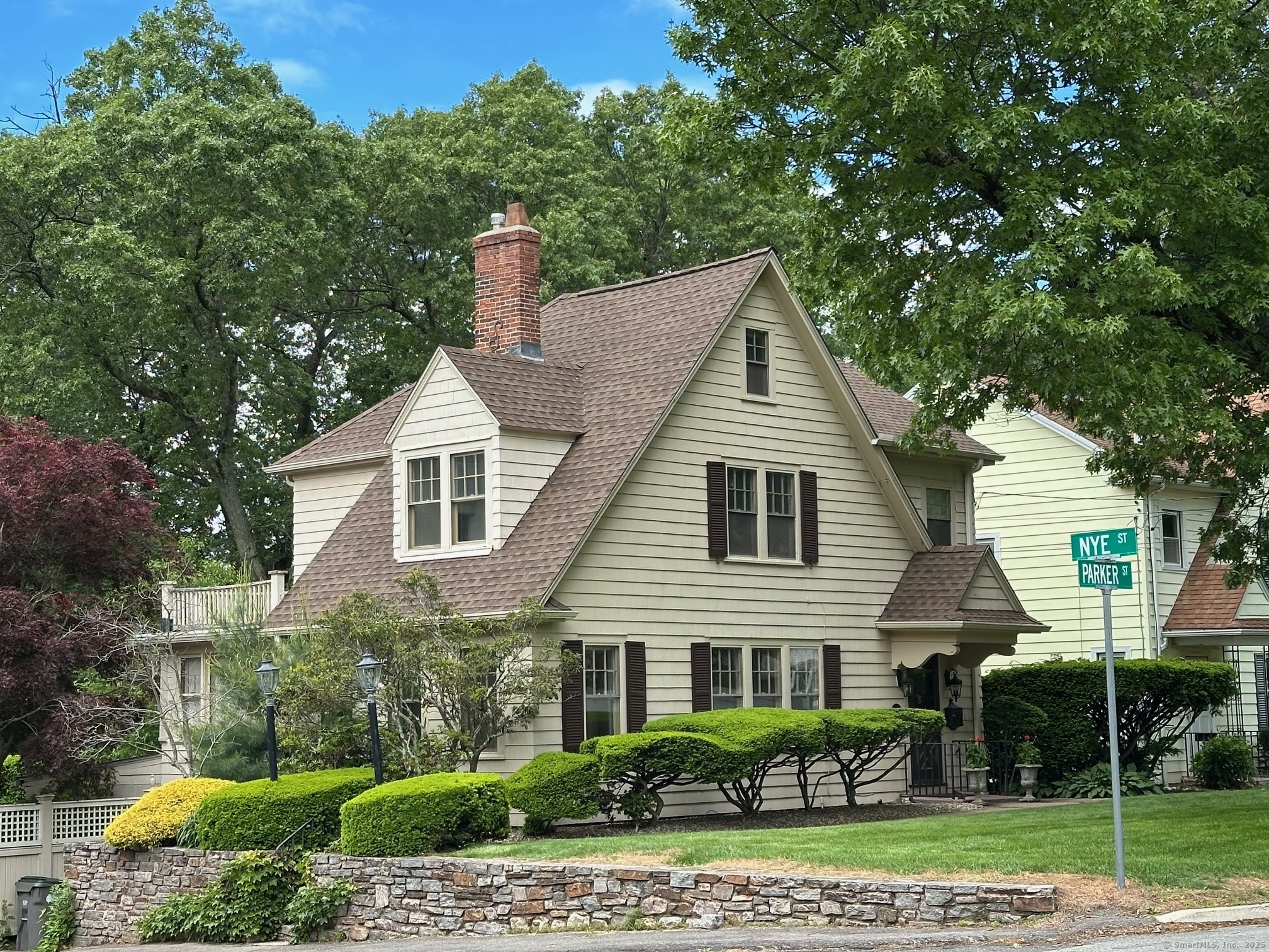 194 Parker Street  Manchester CT 06040 photo